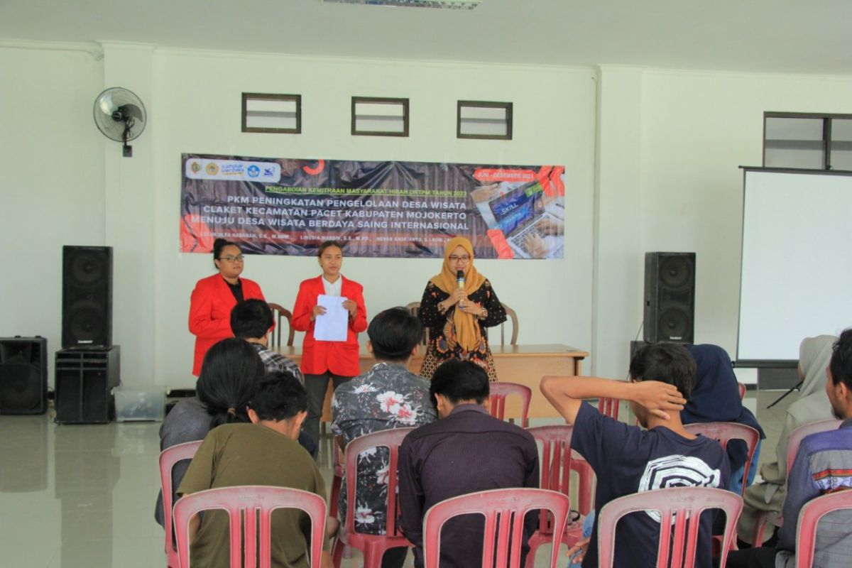 FIB Untag Surabaya gelar pelatihan bahasa di Desa Claket
