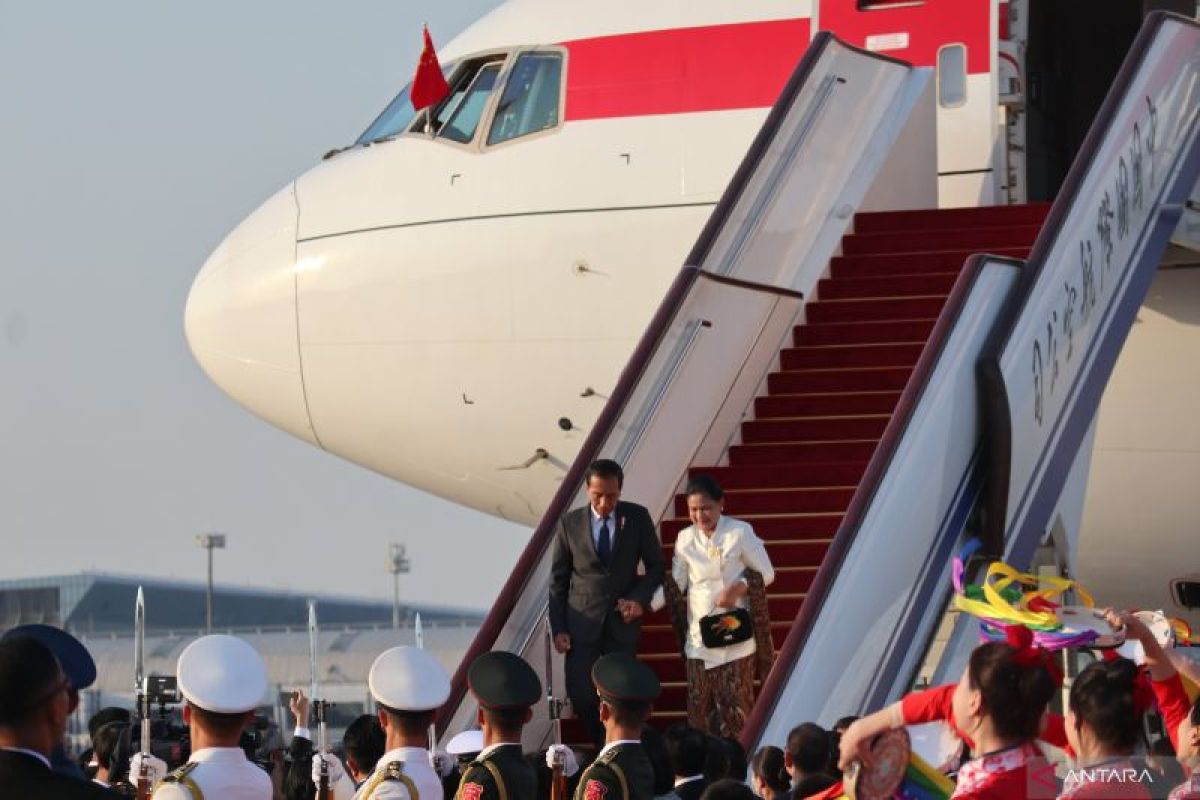 Presiden Jokowi tiba di Beijing hadiri Belt and Road Forum