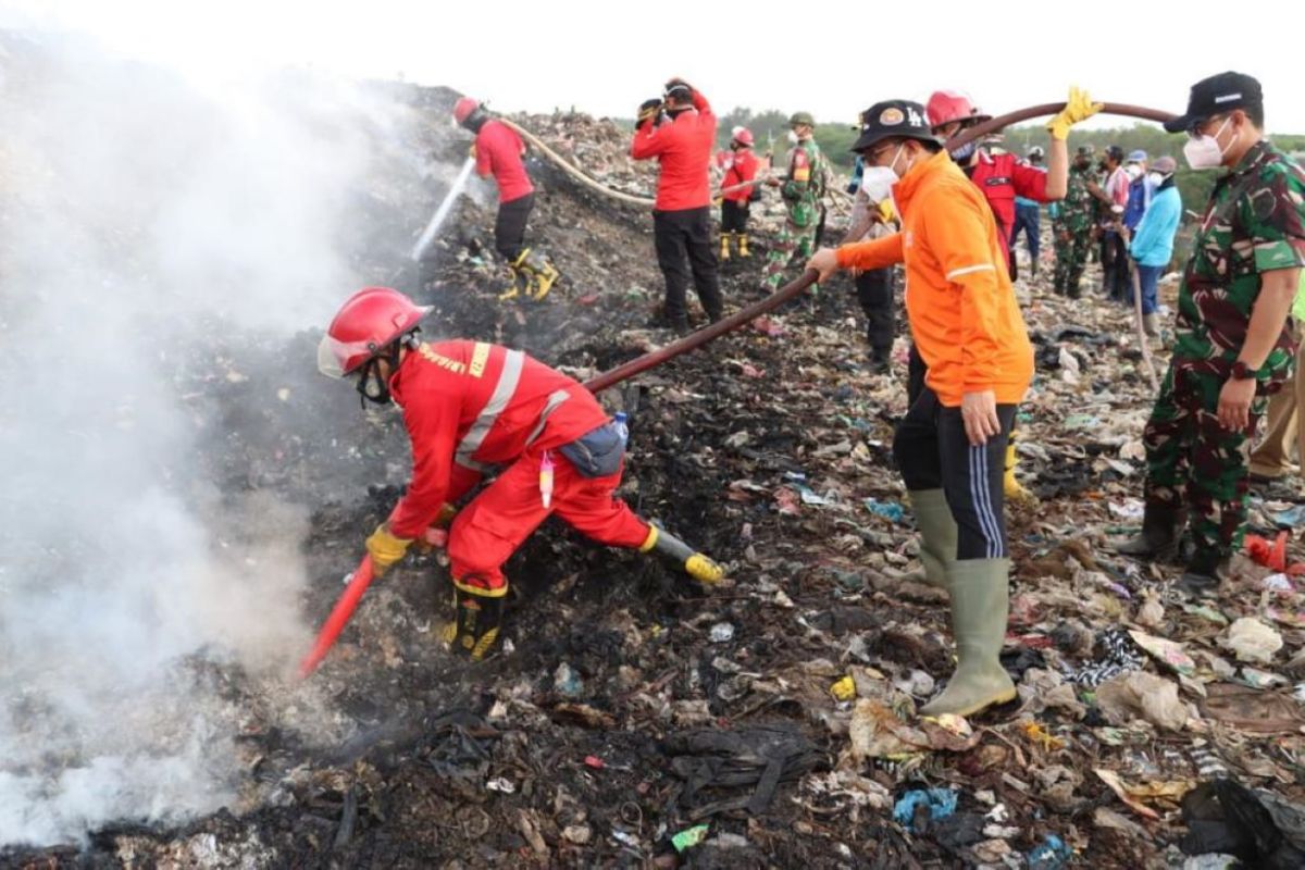 Wali Kota Denpasar awasi injeksi air ke gunung sawah di TPA Suwung