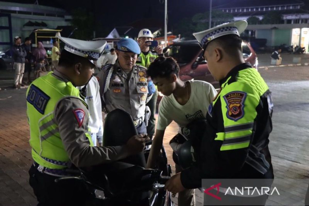 Polres Sukabumi Kota menyita puluhan kendaraan bermotor berknalpot bising