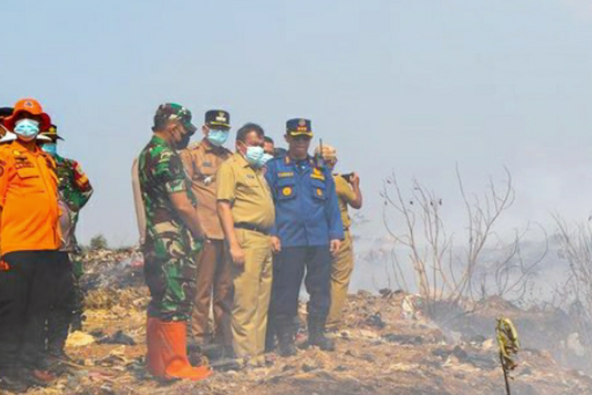 Pemkab Purwakarta pastikan kebakaran tidak ganggu aktivitas TPA sampah Cikolotok