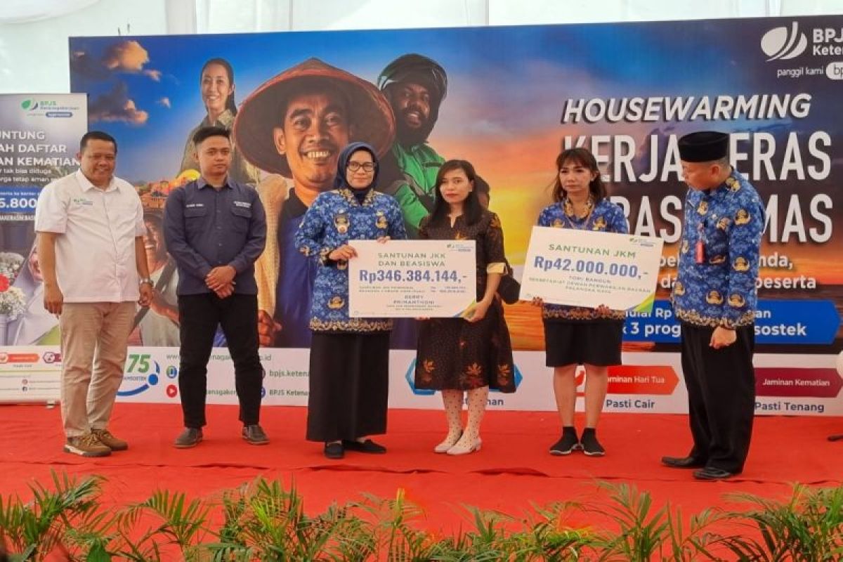 Penjabat Wali Kota Palangka Raya hadiri 'Housewarming' ruang layanan baru BPJAMSOSTEK