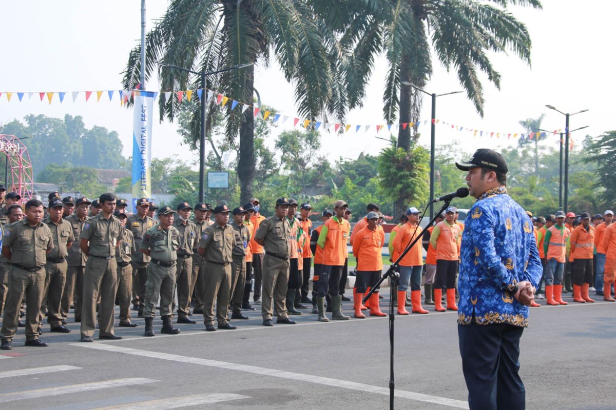 Pemkot Tangerang gelar operasi bersihkan fasum hingga tertibkan parkir liar