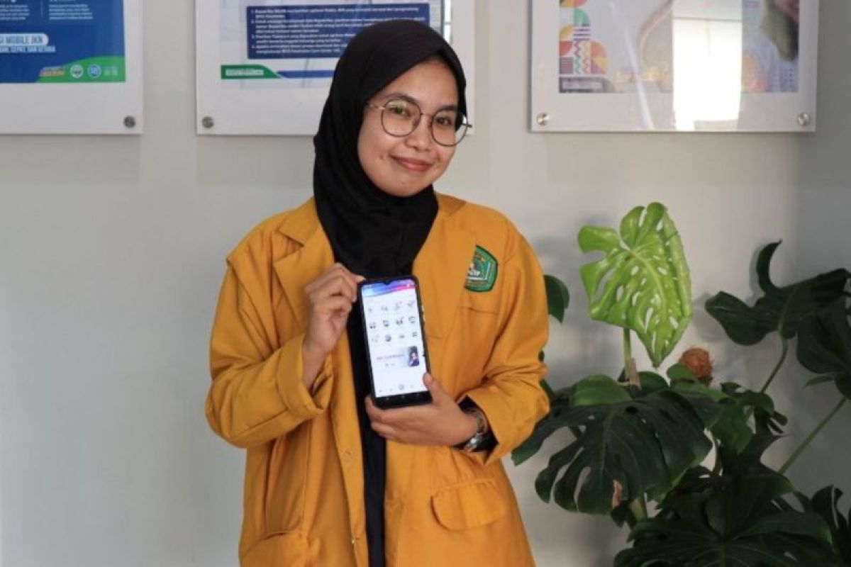 Ubah Faskes Anti Ribet, Adriani Cukup Pakai Aplikasi Mobile JKN