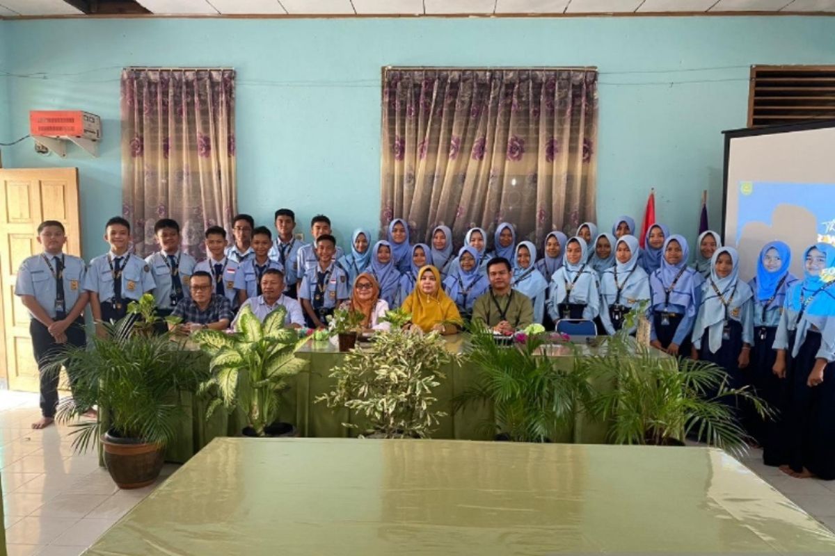 Tanoto Foundation Kunjungi SDN 13 dan SMPN I Bangkinang Kota