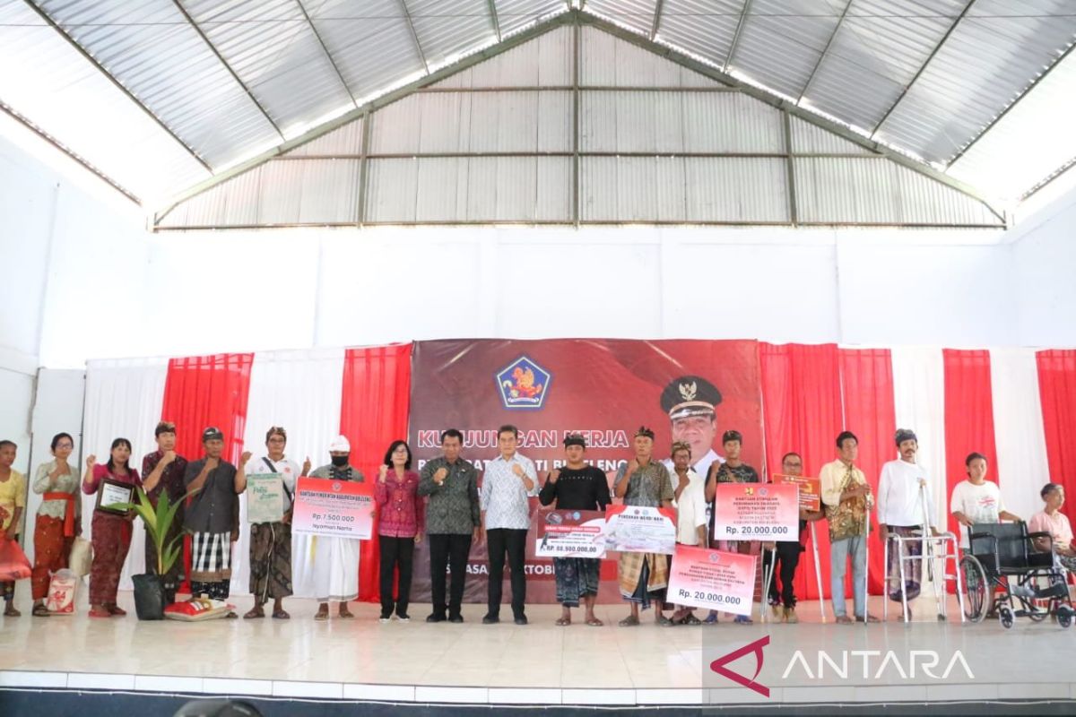 PJ Bupati Buleleng tinjau pembangunan Kantor Desa Bukti