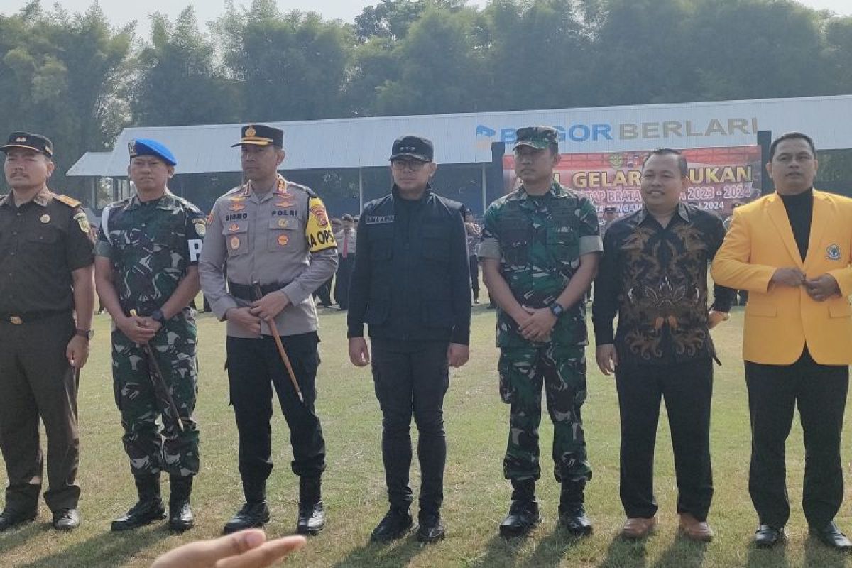 Aparat gabungan gelar pasukan Operasi Mantap Brata Lodaya jelang pemilu 2024