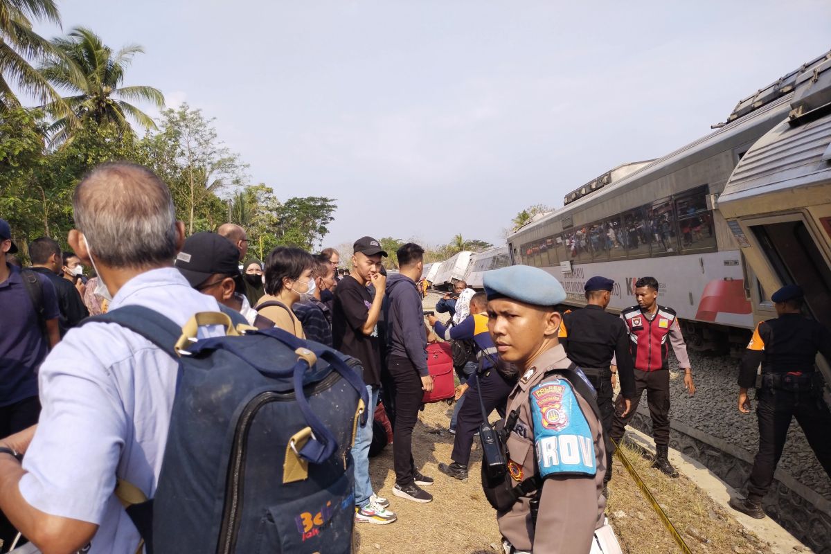 PMI Kulon Progo pastikan tak ada korban jiwa dalam kecelakaan kereta api
