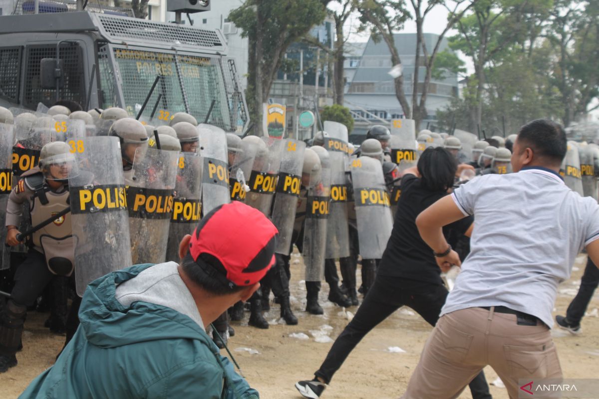 310 personel kepolisian amankan Pemilu ricuh di Bukittinggi