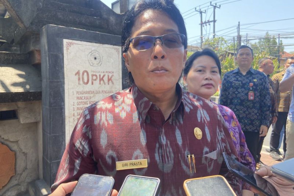 Bupati Badung Giri Prasta siapkan APBD Rp100 miliar untuk pengolahan sampah