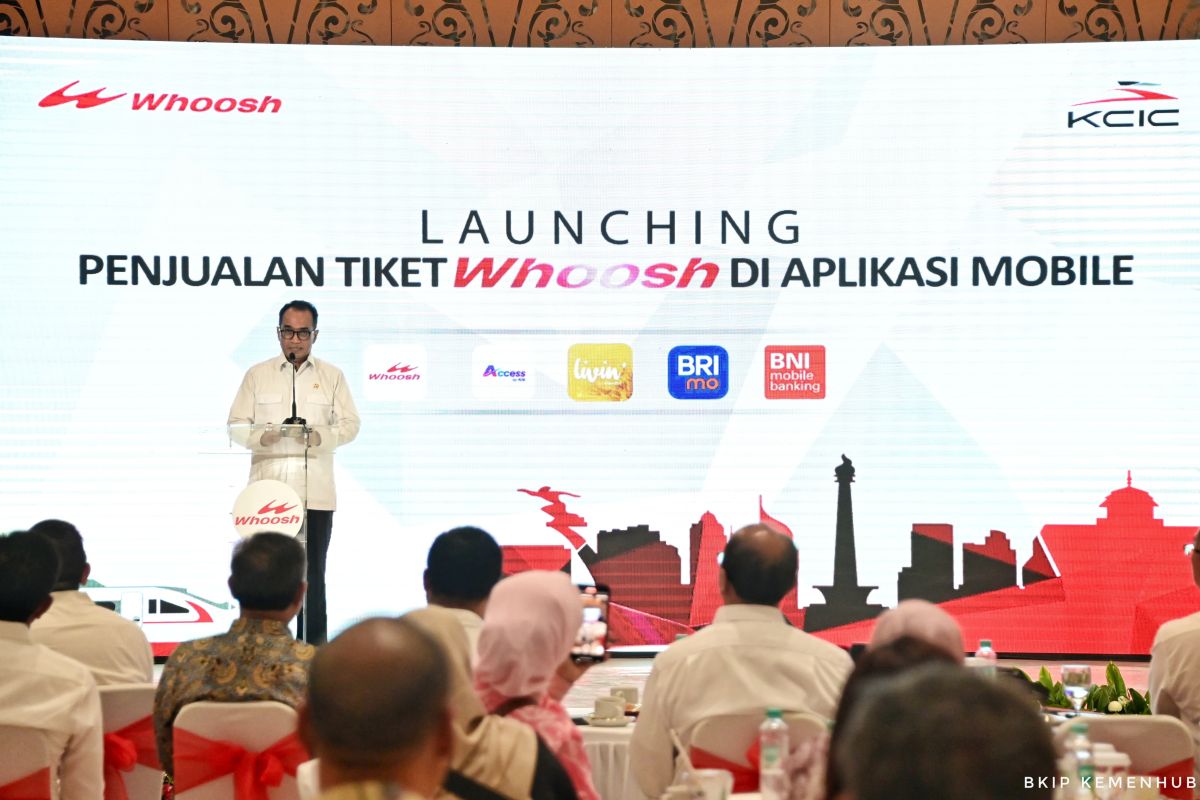 Menhub: aplikasi mobile permudah masyarakat pesan tiket kereta cepat