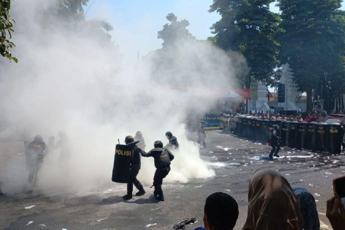 Polresta Banyuwangi latihan sispamkota pengamanan Pemilu