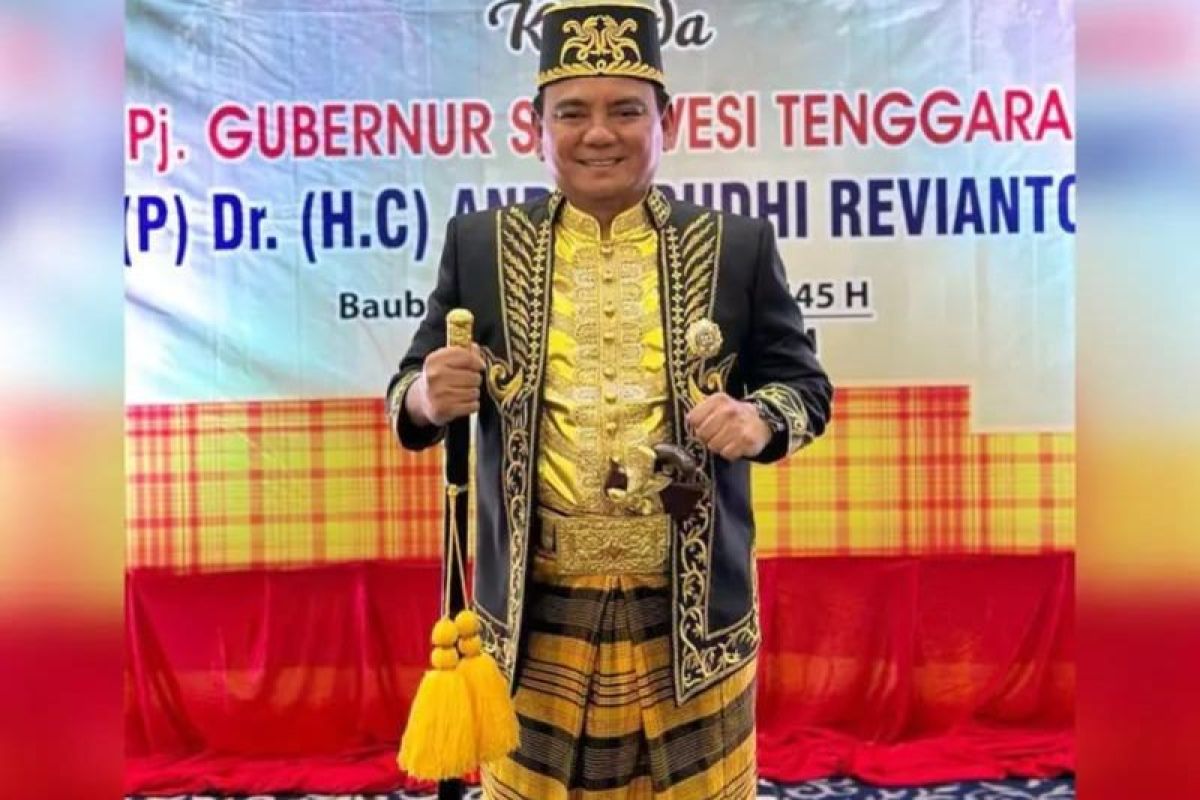 Pj Gubernur Sulawesi Tenggara Andap terima gelar Kesultanan Buton