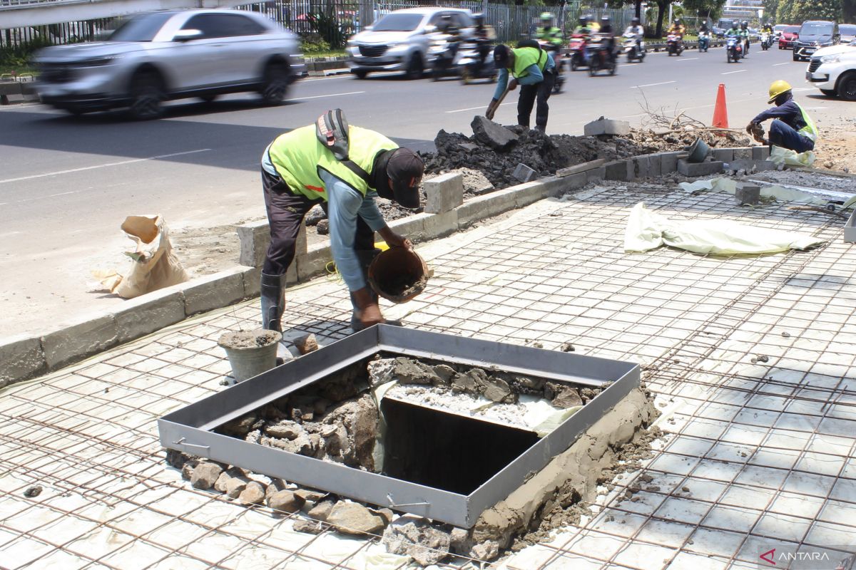 Komisi D DPRD desak DKI perbaiki trotoar yang rusak di Jaktim