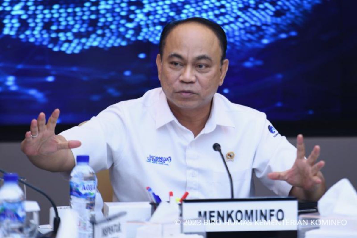 Menkominfo wajibkan Starlink ikuti aturan hukum di Indonesia