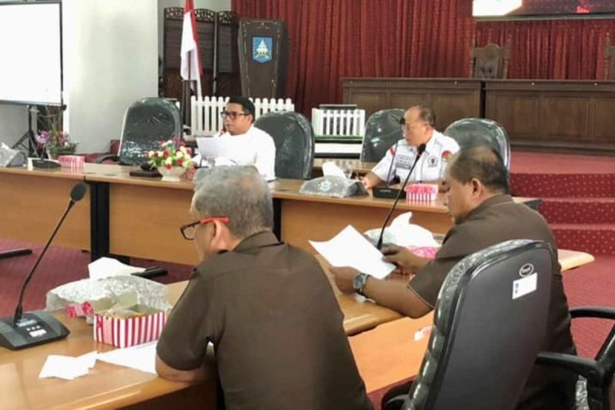 DPRD HSS rapat paripurna bersama eksekutif tetapkan 14 Propemperda
