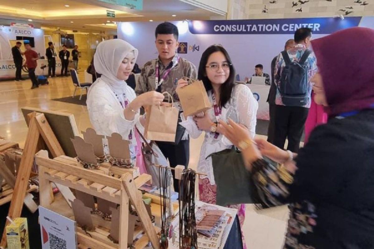 Produk UMKM Tangerang tampil di forum AALCO Bali