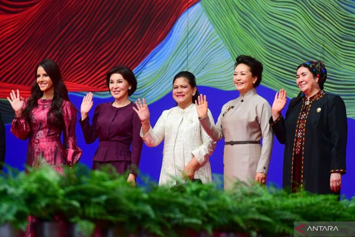 Ibu Negara hadiri program pendamping KTT ke-3 BRF di Beijing