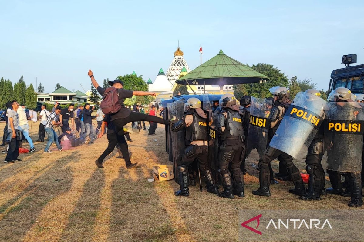 Cegah Kericuhan, Polisi Lakukan Simulasi Pengamanan Pemilu 2024 ...