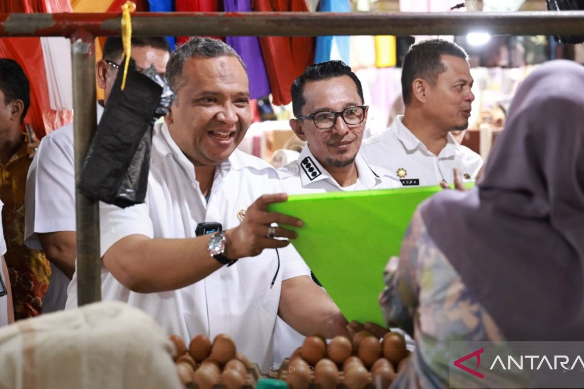 Wamenaker RI sosialisasikan BPJS Ketenagakerjaan pada pedagang pasar di Batusangkar