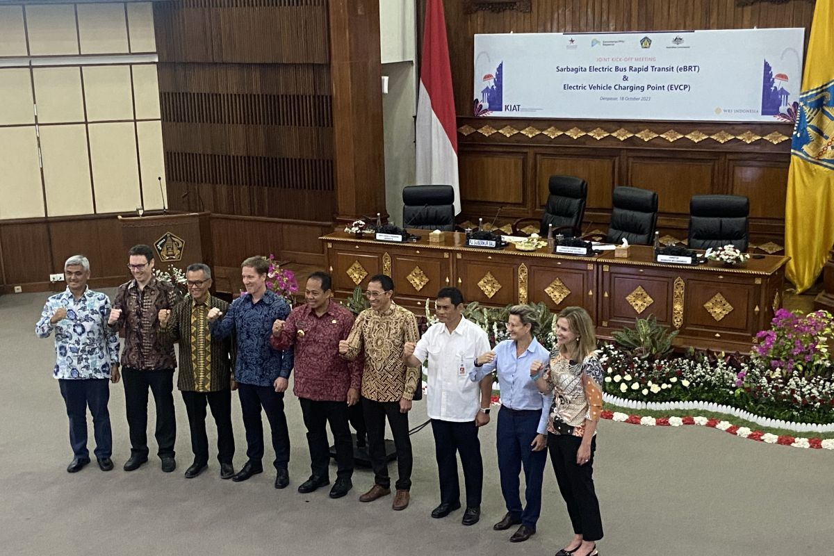 Bali mulai proyek pengembangan transportasi bus listrik Sarbagita