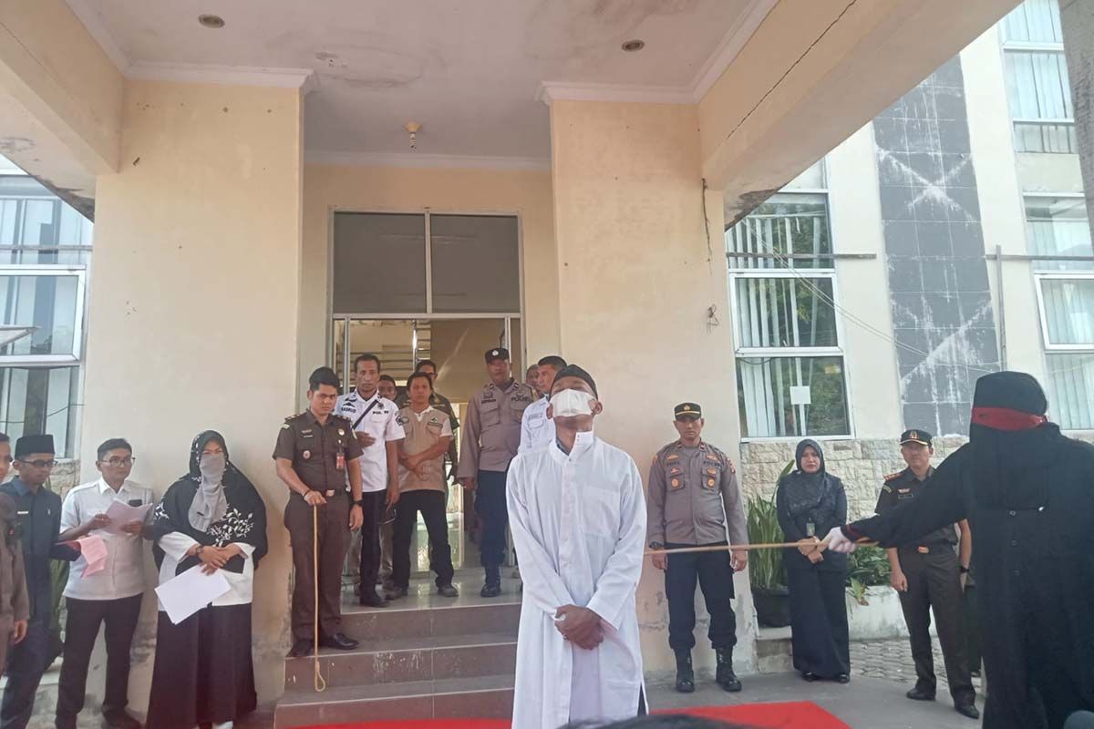 Lima terpidana pelanggaran syariat Islam di Aceh Selatan dihukum cambuk