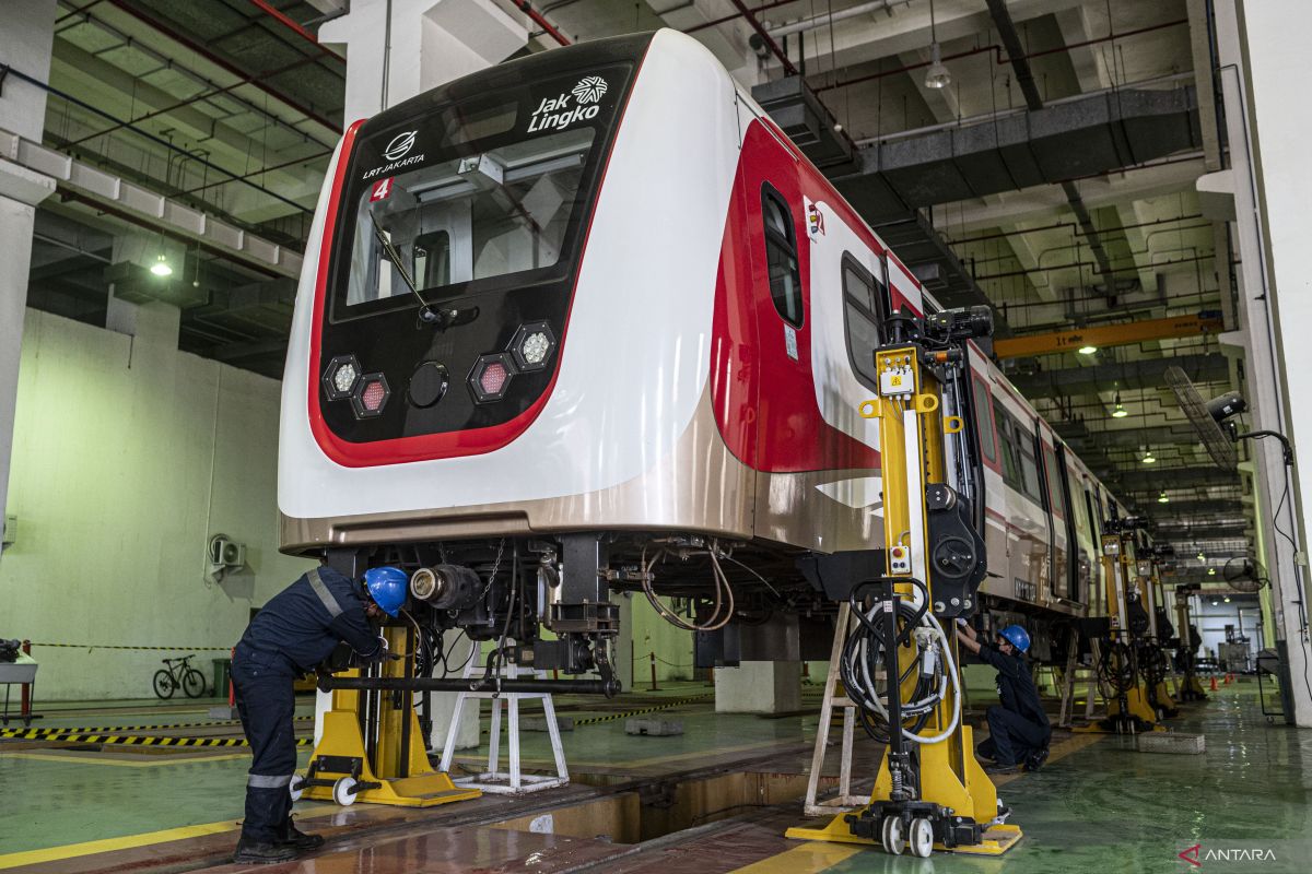 Semua perawatan kereta LRT Jakarta dilakukan secara mandiri