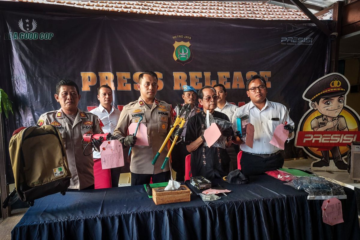 Polisi tangkap seorang pencuri spesialis kotak amal di Jakarta Selatan