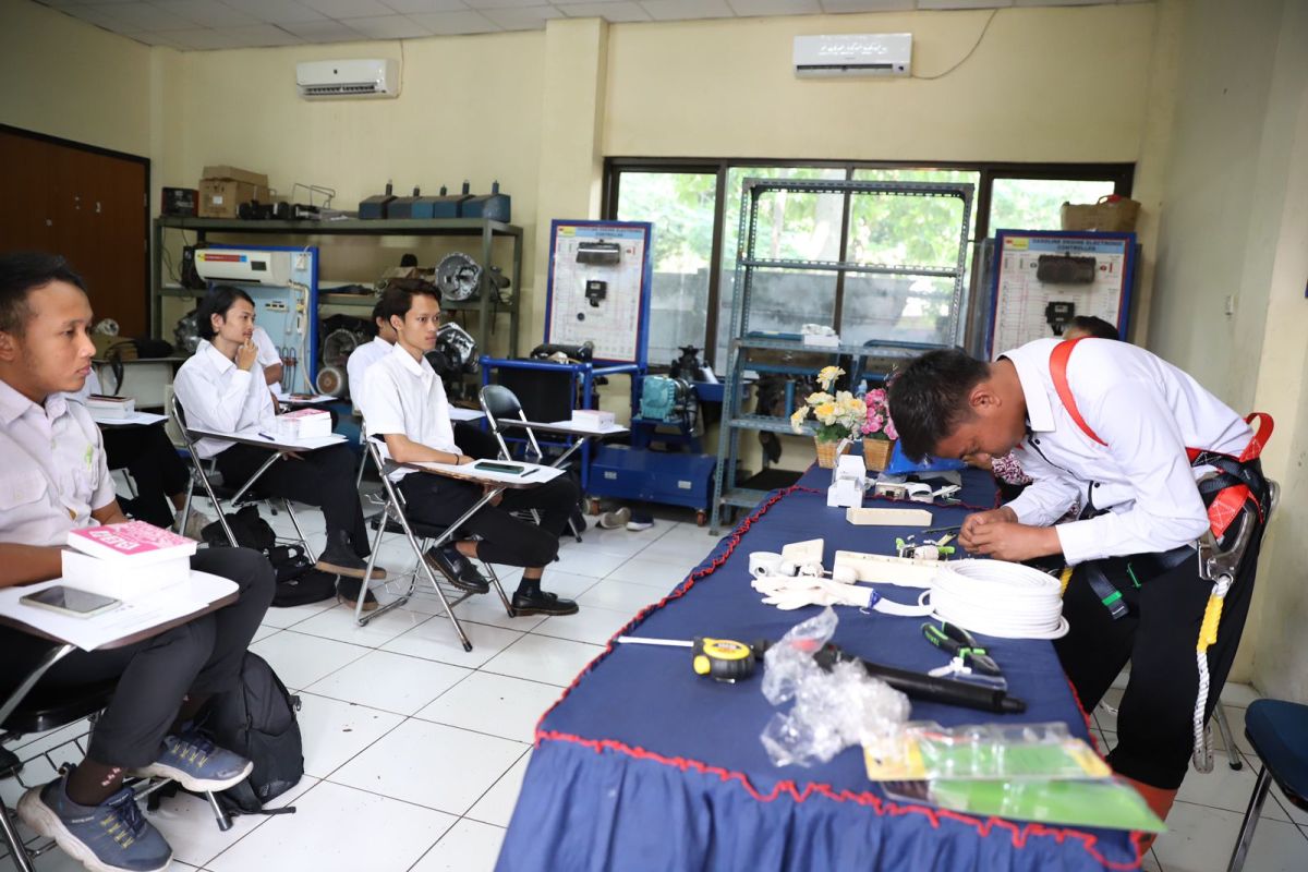 Pelatihan instalasi listrik di BLK Tangerang mulai berjalan