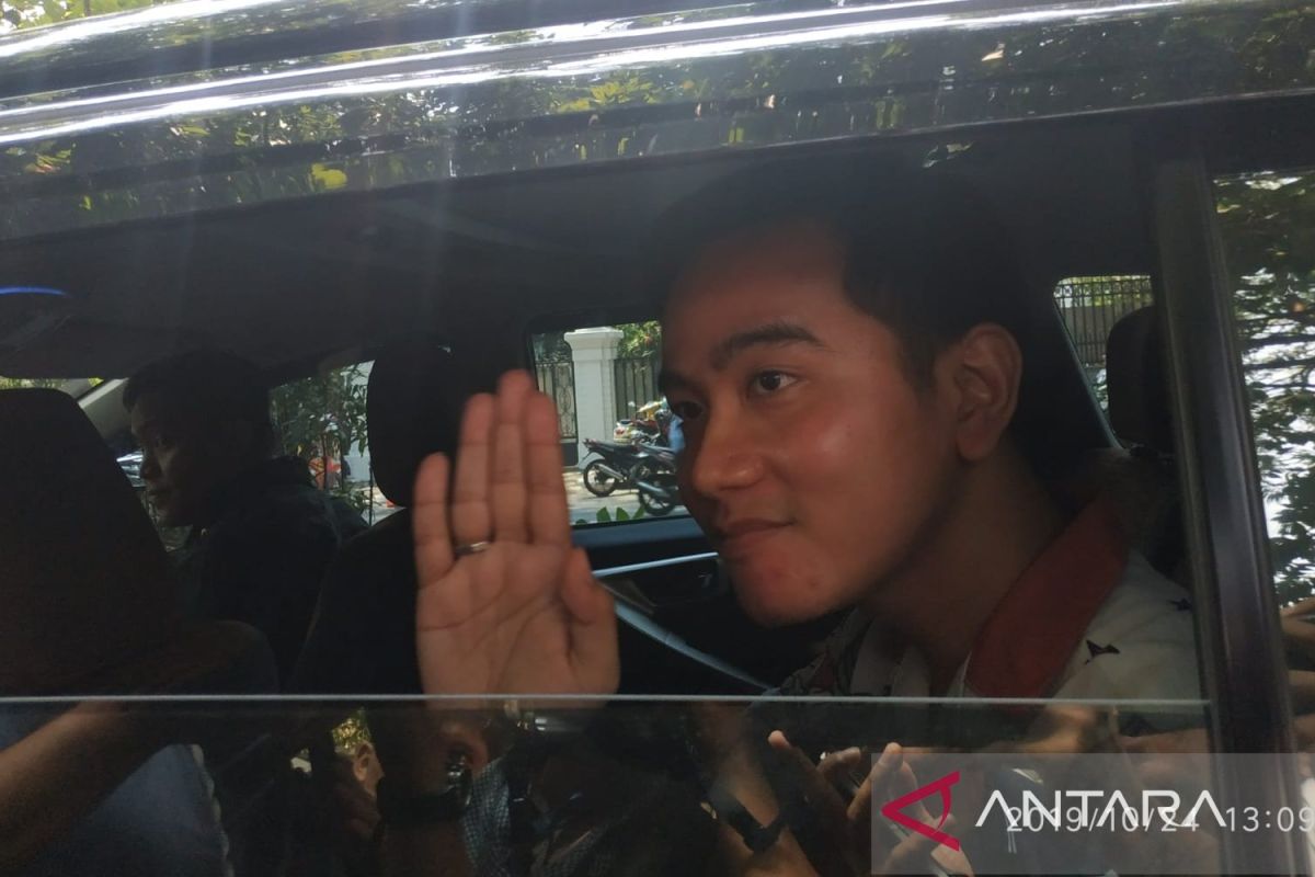 Gibran Rakabuming bantah sudah urus SKCK untuk pendaftaran bacawapres