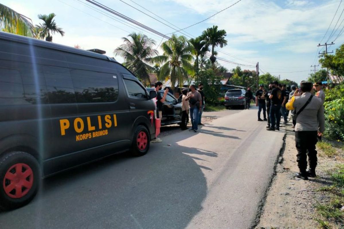 Tim Densus 88 Polri tangkap terduga teroris di Sambas Kalbar