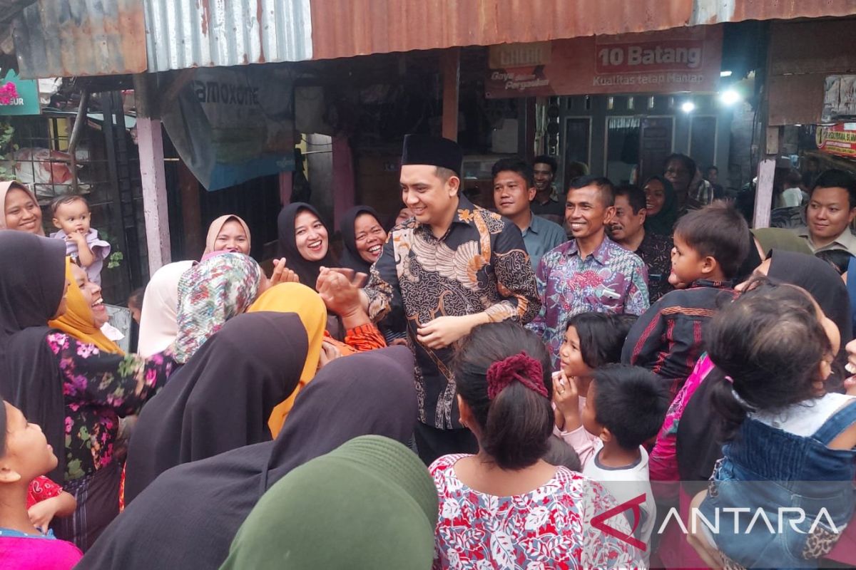 Bergelar adat Lubis, legislator Ade Rezki sosialisasi program pemerintah di Kampung Suka Mulya Pasaman