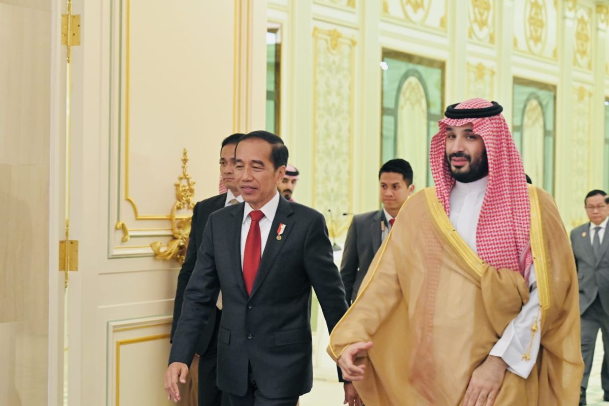 Jokowi invites Saudi Arabia to stop conflict escalation in Gaza