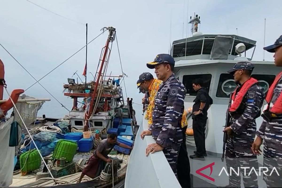 TNI AL dan Pemkot Lhokseumawe patroli laut cegah masuk etnis Rohingya