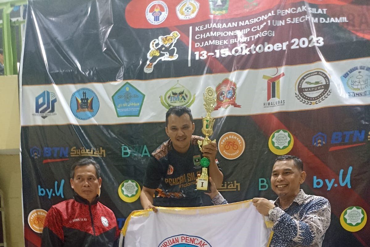 Silat Sakato Semen Padang Juara Umum I Kejurnas Pencak Silat UIN Sjech M Djamil Djambek