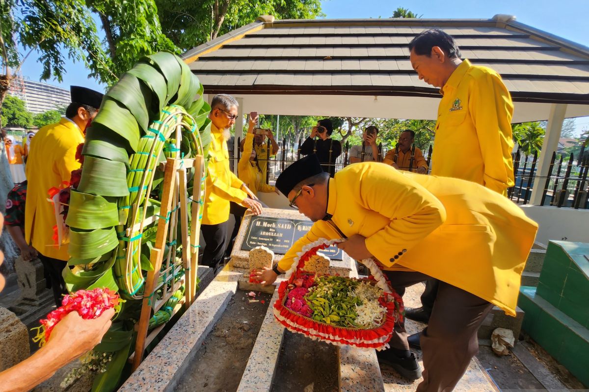 HUT Ke-59, pengurus ziarah ke makam tokoh Golkar Jatim