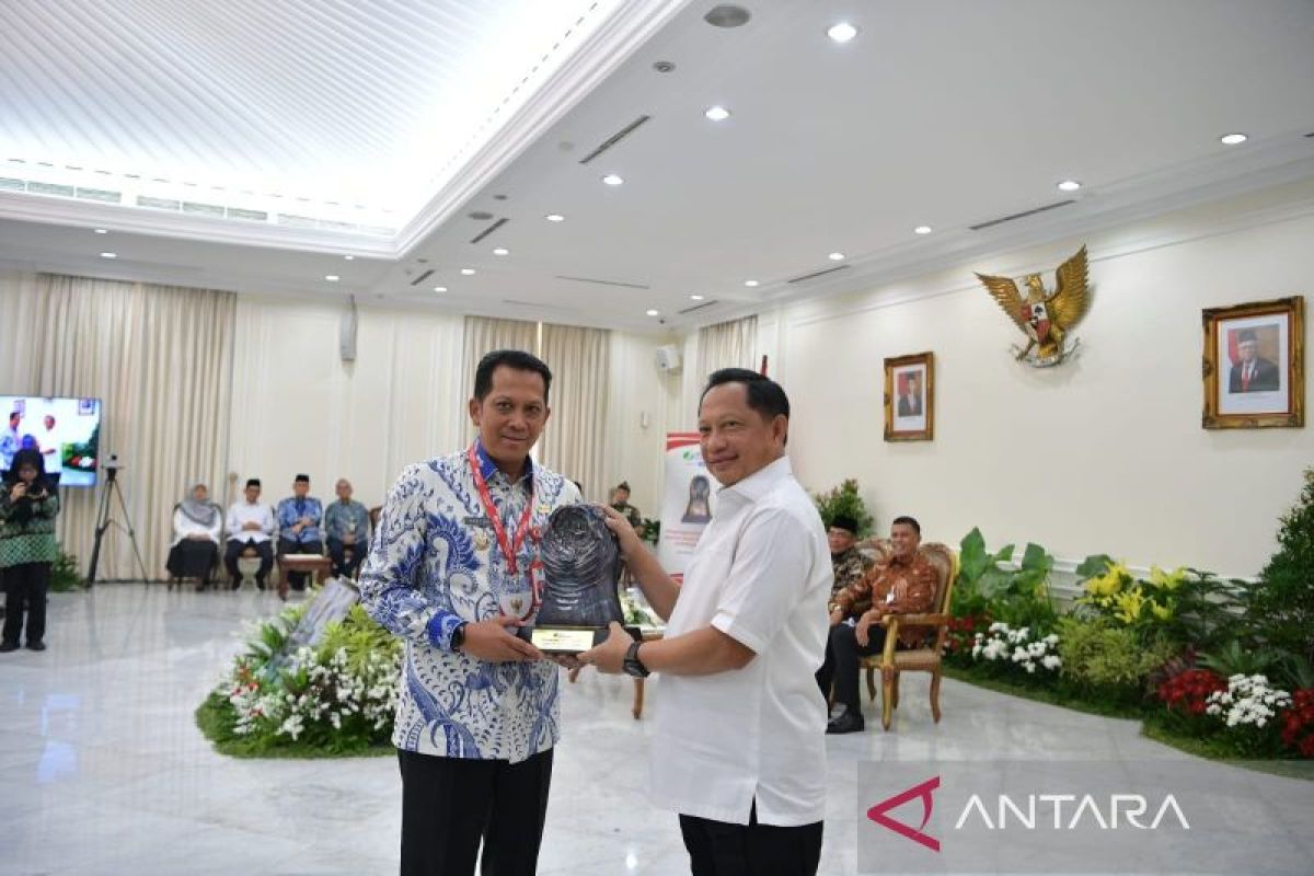 Pemkab Tangerang terima Paritrana Award 2023