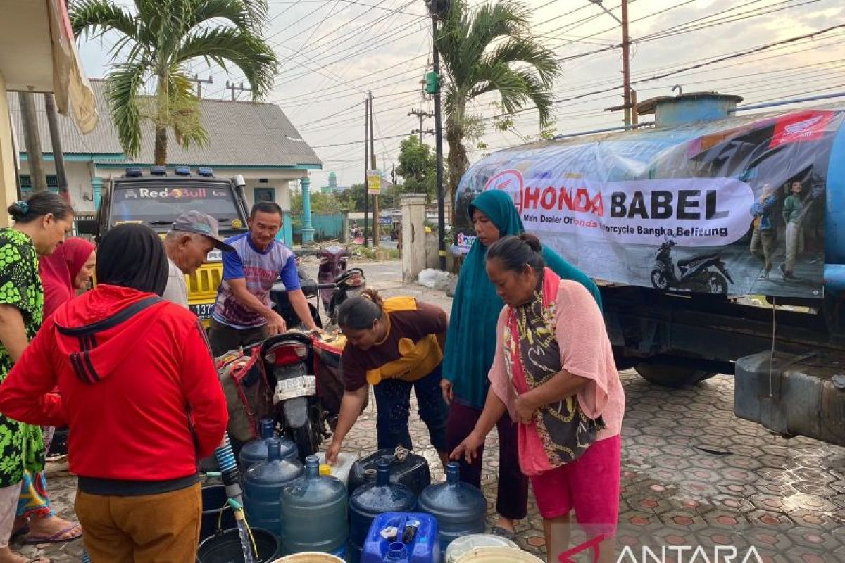 Honda Babel kembali bagikan air bersih ke warga Selindung Lama