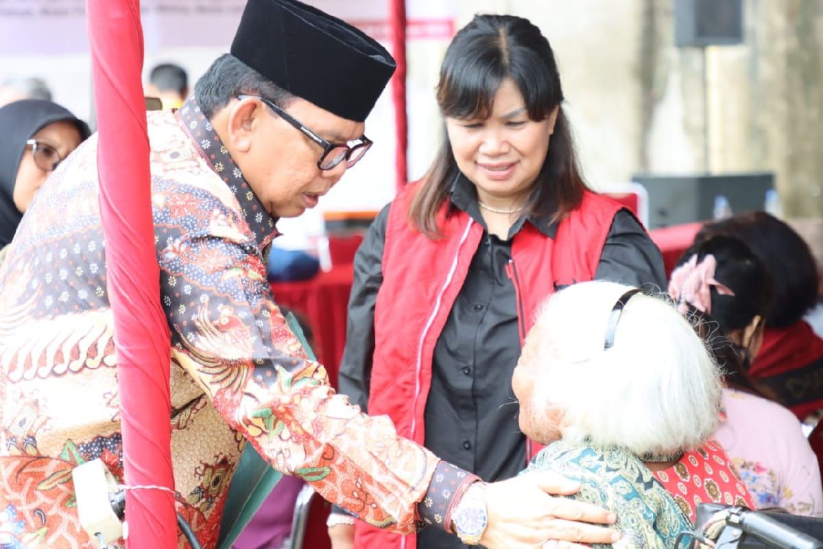 Ketua DPRD Sumut minta  pemerintah terus perhatikan lansia