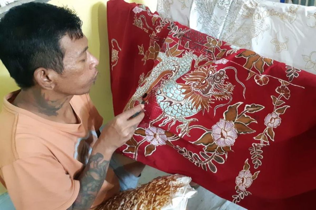 Napi Lapas Semarang hasilkan batik tulis