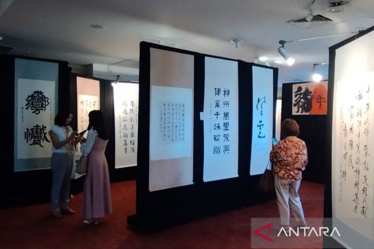 Pameran kaligrafi perkenalkan kesenian China kepada masyarakat