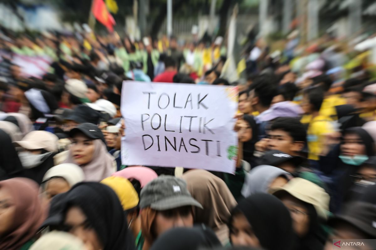 DKI kemarin, aksi dukung putusan MK hingga Perda Kepulauan Seribu