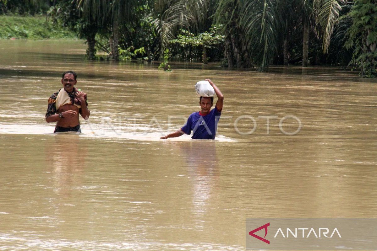 Warga Aceh diimbau waspada banjir dan longsor di tengah musim hujan