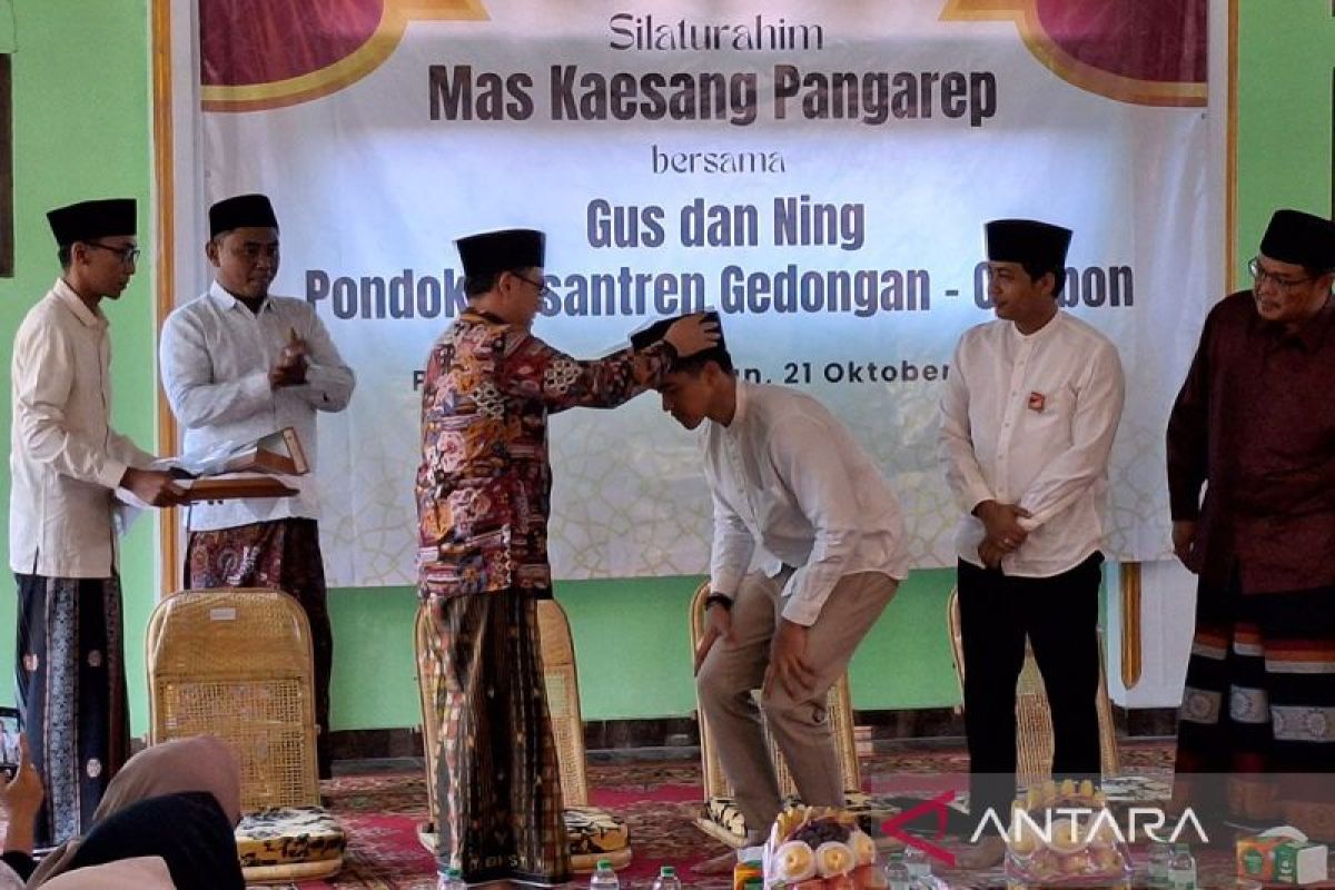 Kaesang diangkat jadi santri kehormatan Ponpes Gedongan Cirebon