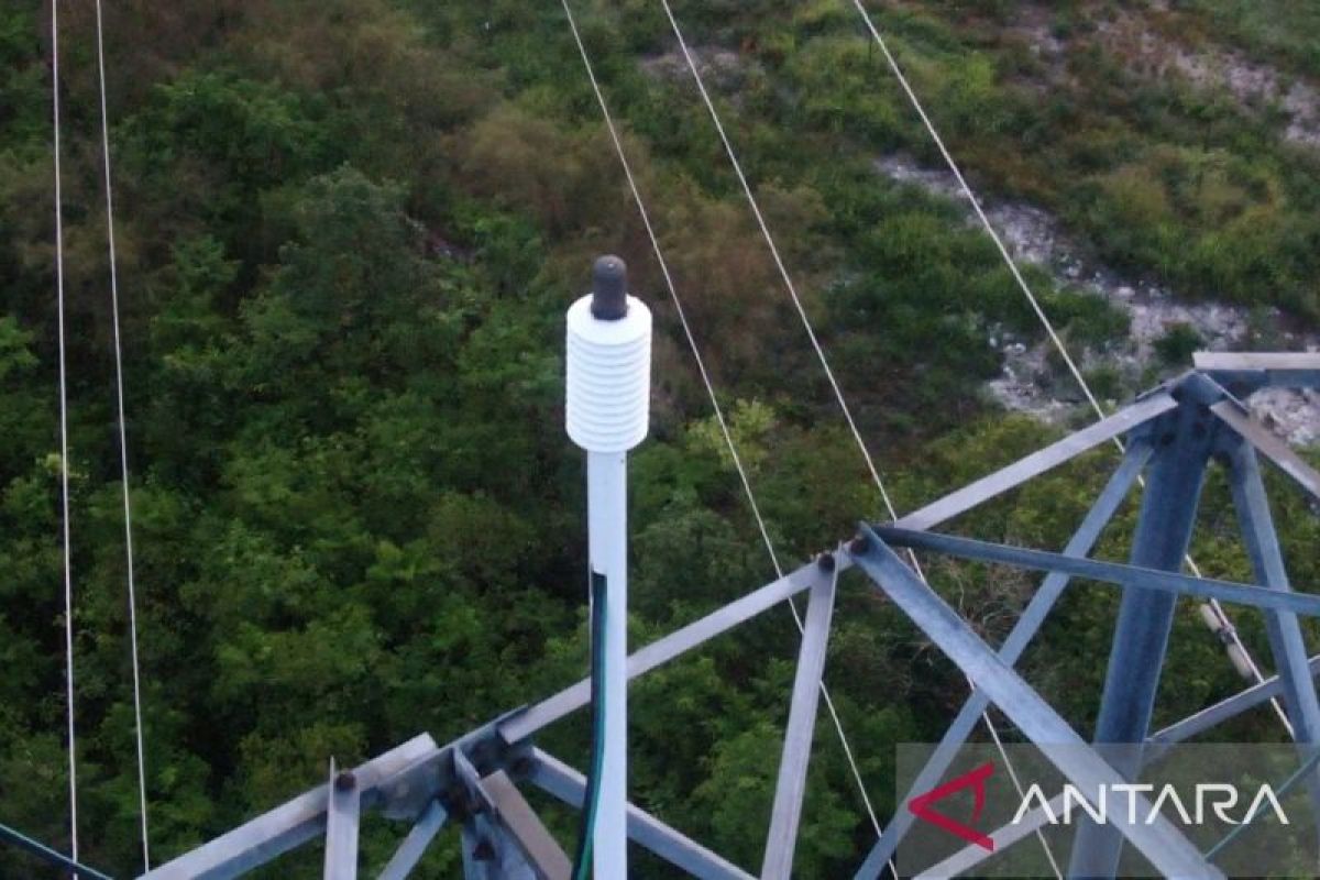 PLN gerak cepat pulihkan gangguan petir pada jaringan transmisi SUTT 70kV di Pulau Belitung