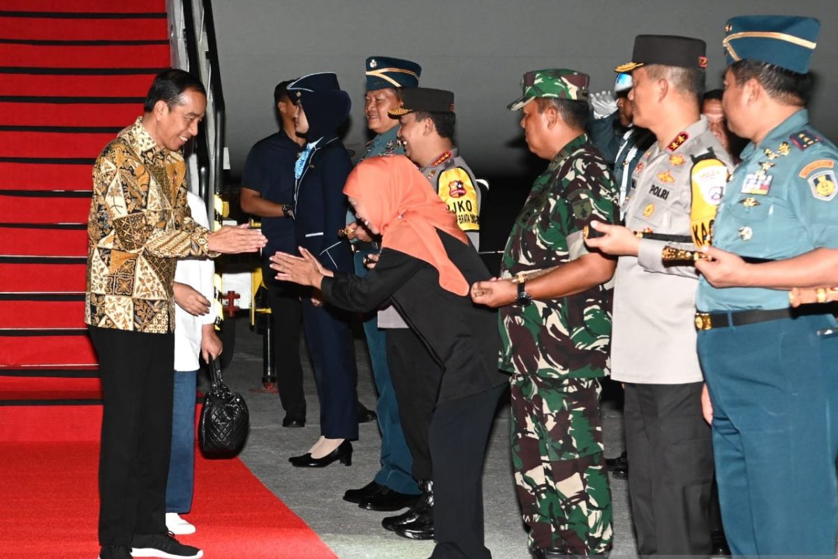 Presiden Jokowi tiba di Jawa Timur hadiri peringatan Hari Santri 2023