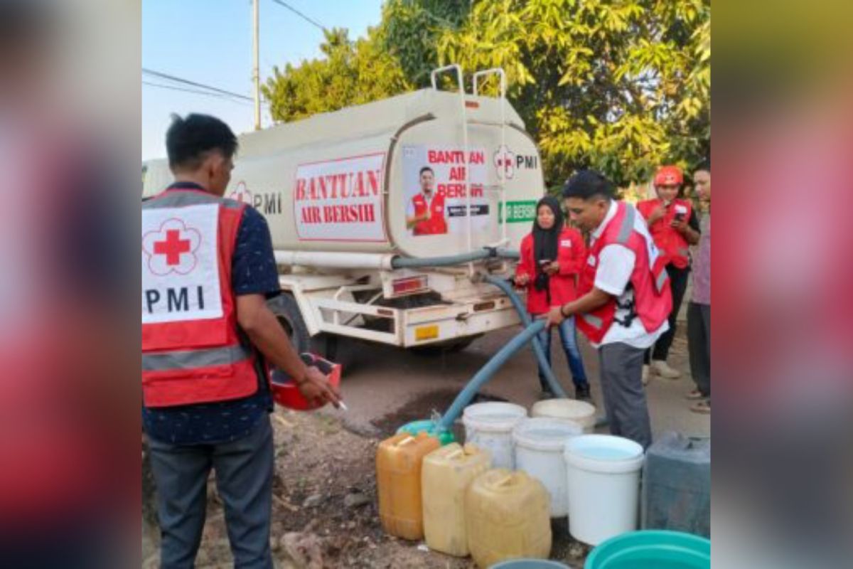 PMI distribusi air bersih untuk warga Jeneponto