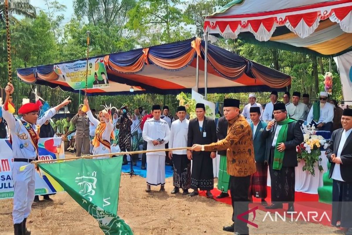 OKU Timur beri beasiswa untuk santri berprestasi