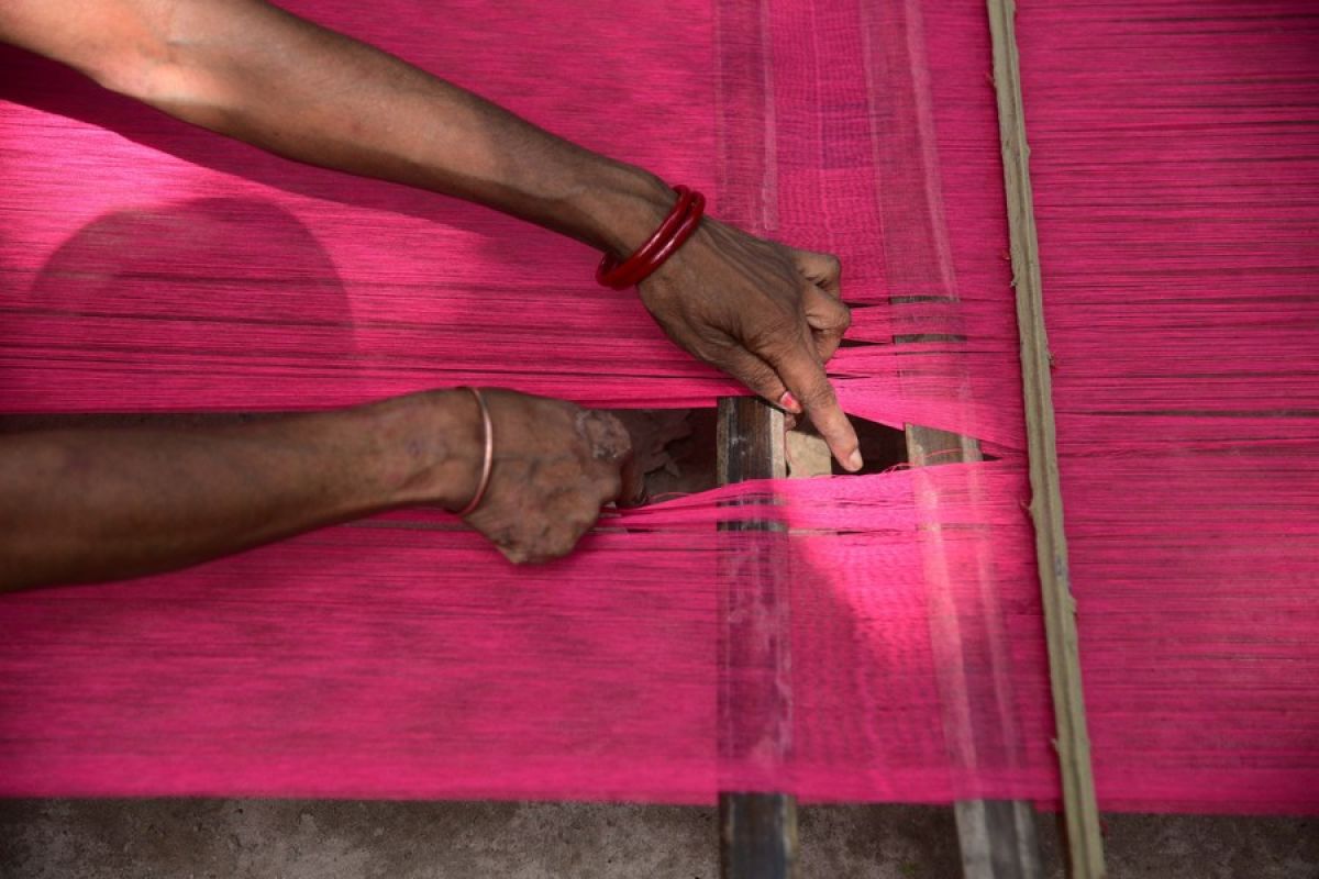 Album Asia: Menengok proses menenun Mekhela Sador di Assam, India