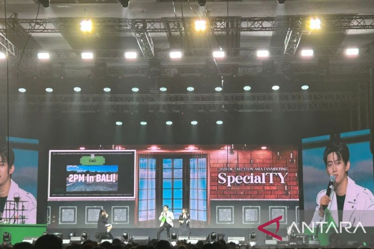 Taecyeon wujudkan harapan penggemar di acara "SpeacialTY" Jakarta